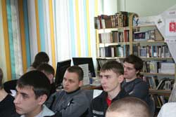 Студенты Красноярского строительного техникума на лекции