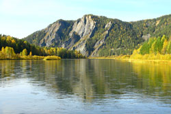 Река Мана - одна из самых популярных среди туристов рек Красноярского края.