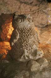 В Караульной пещере - множество глиняных скульптур